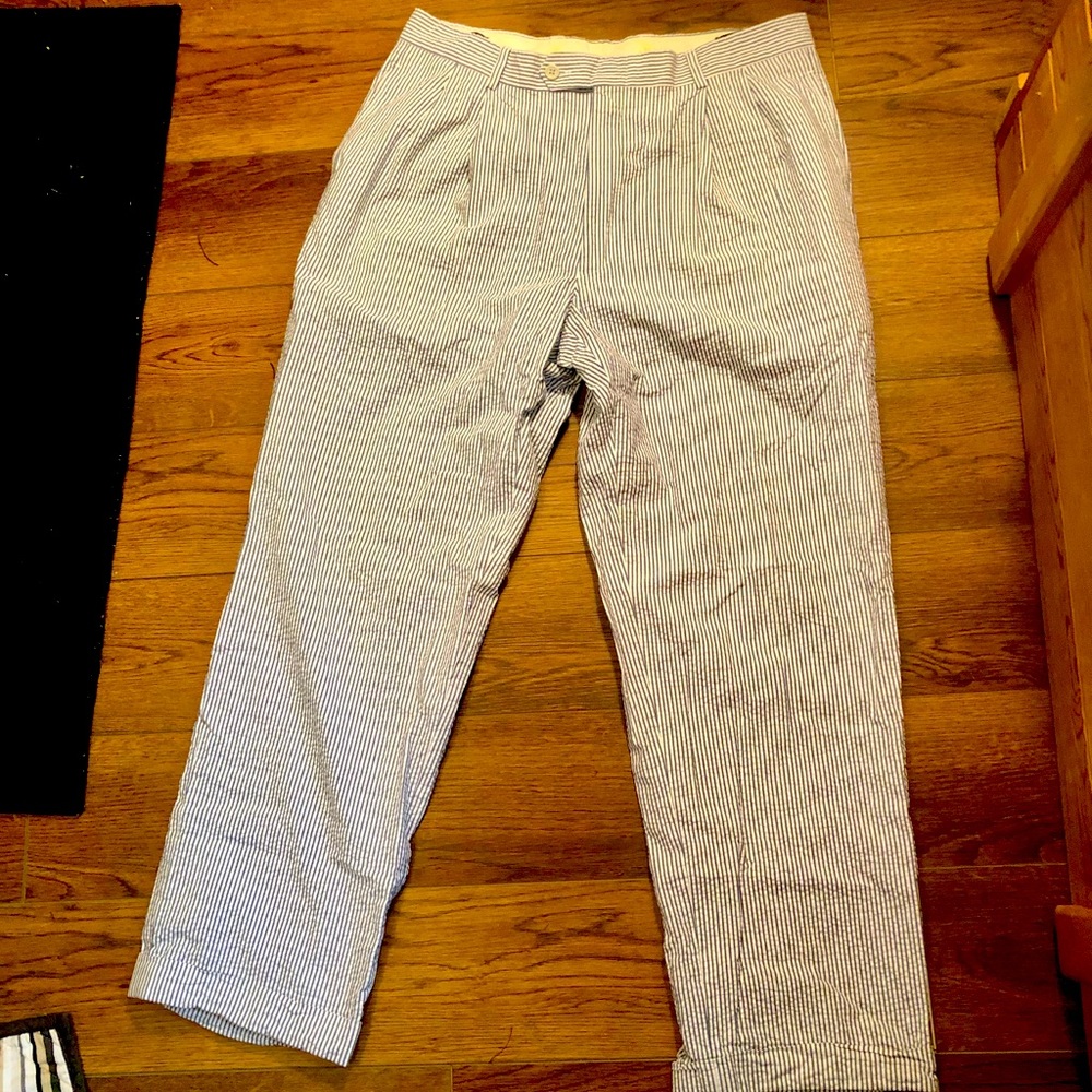 JoS A Bank seersucker pants. Cuffed at the bottom Worn once. 34 x33